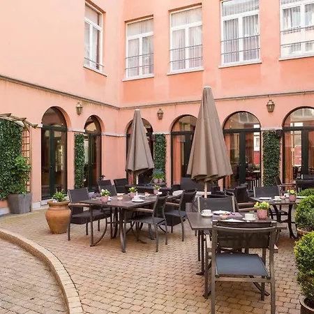 Rubens-grote Markt 4* Антверпен